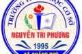 trường THCS Nguyễn Tri Phương trao tặng xe đạp và 20 suất học bổng.