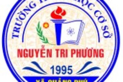 trường THCS Nguyễn Tri Phương trao tặng xe đạp và 20 suất học bổng.